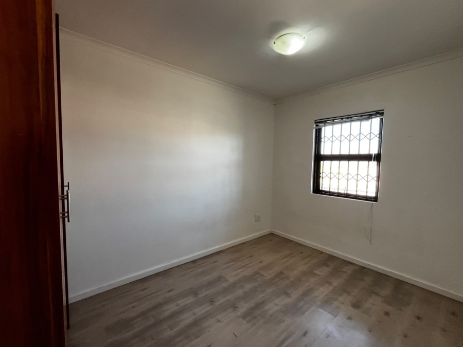 2 Bedroom Property for Sale in Grassy Park Western Cape